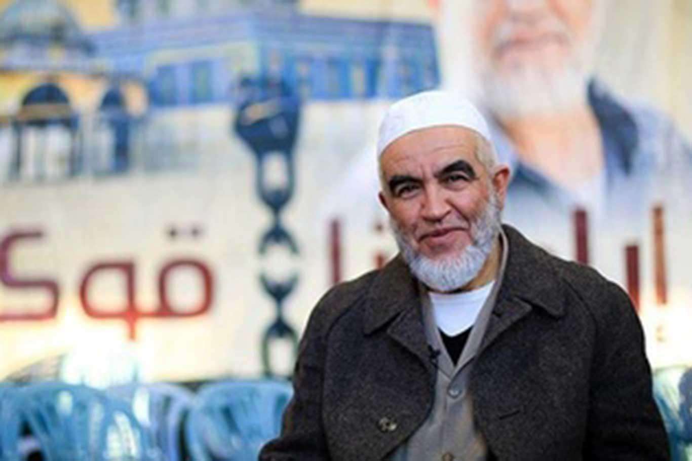 دخول الشيخ رائد صلاح للمسجد الأقصى بعد إبعاده 15عاما دخول الشيخ رائد صلاح للمسجد الأقصى بعد إبعاده 15عاما